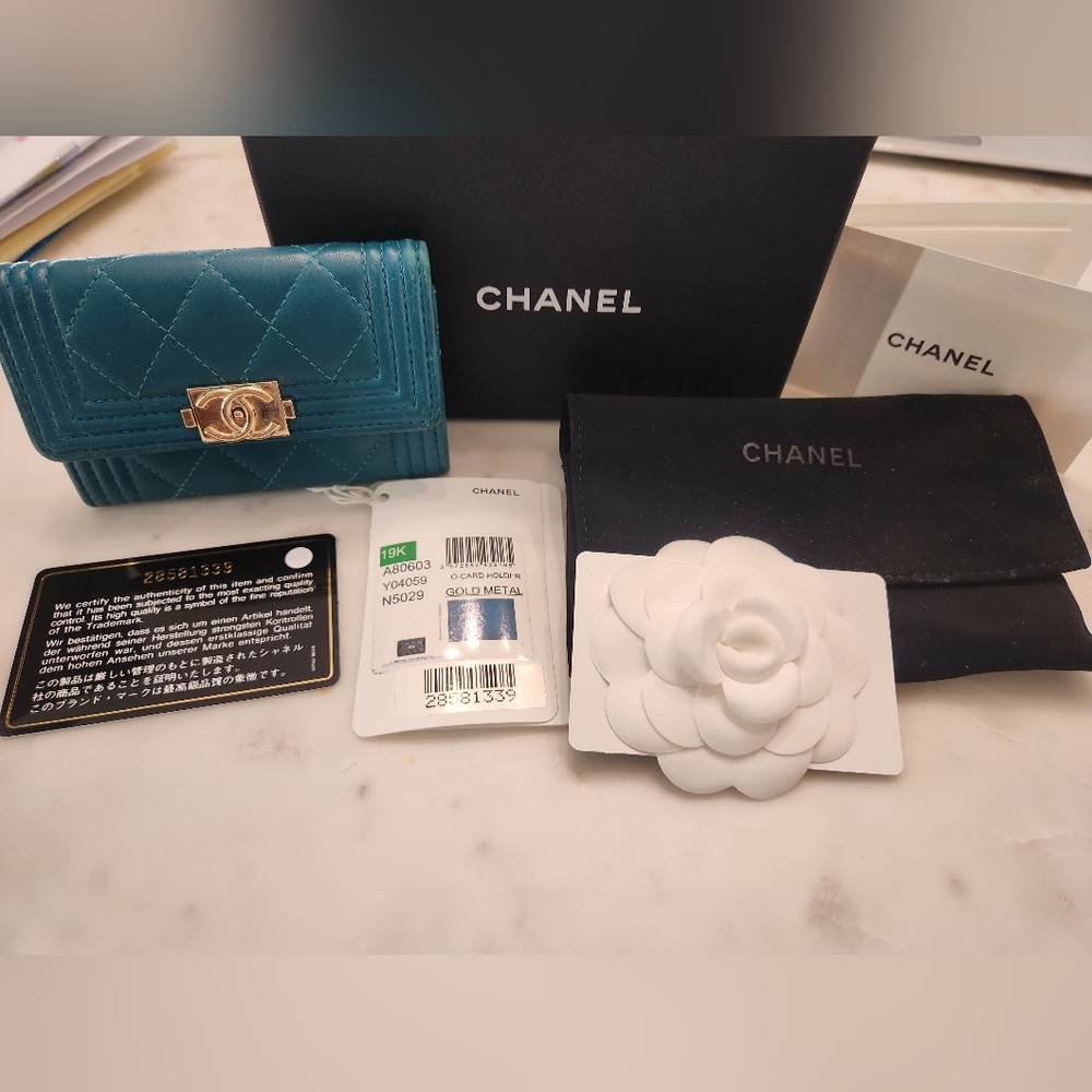 chanel card holder teal green gold